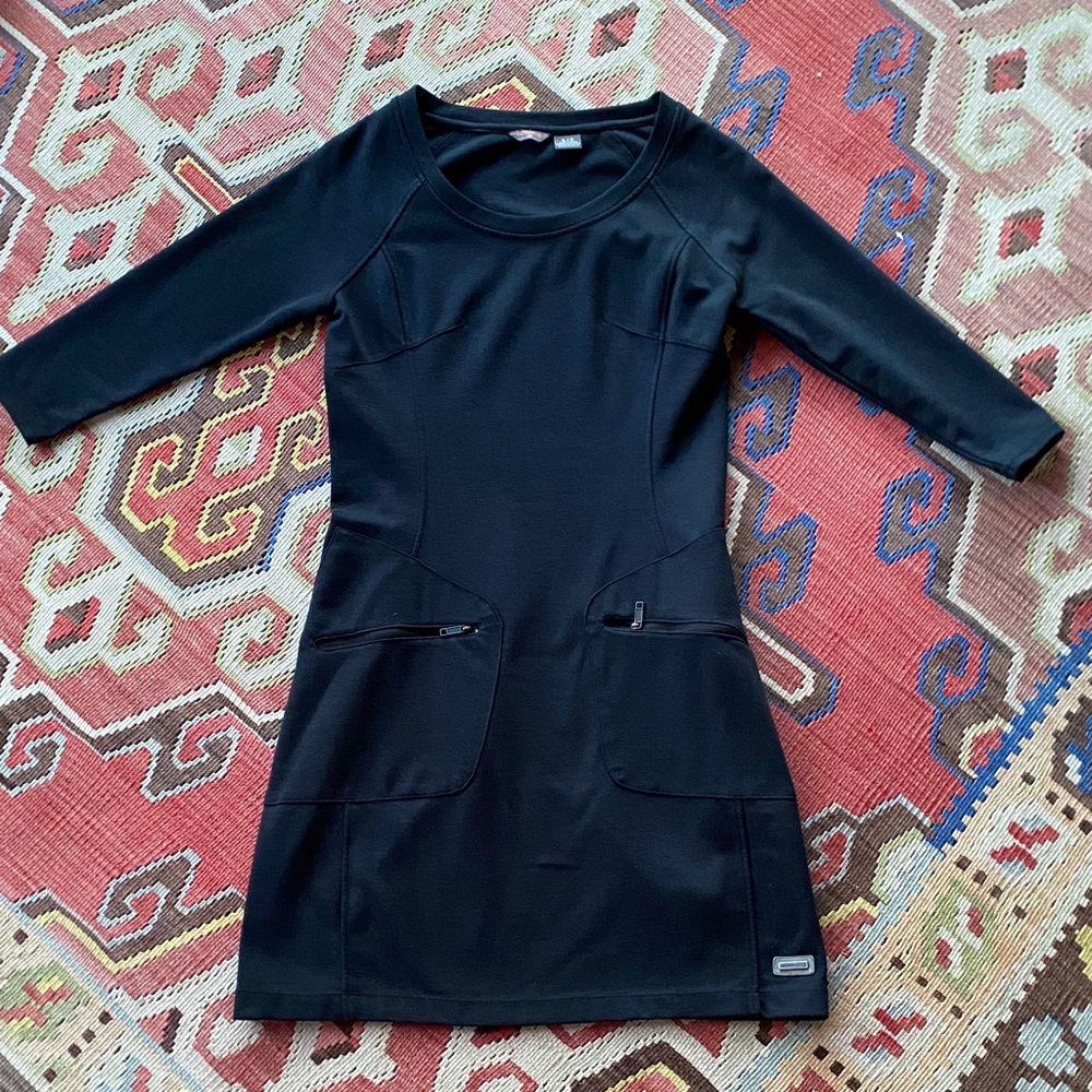 Black Fitted Active Dress, 3/4 sleeves, Zip Pockets